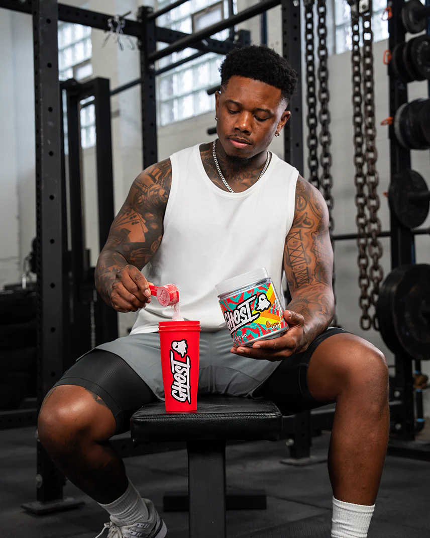 athlete is using GHOST LEGEND 30SERV in the gym